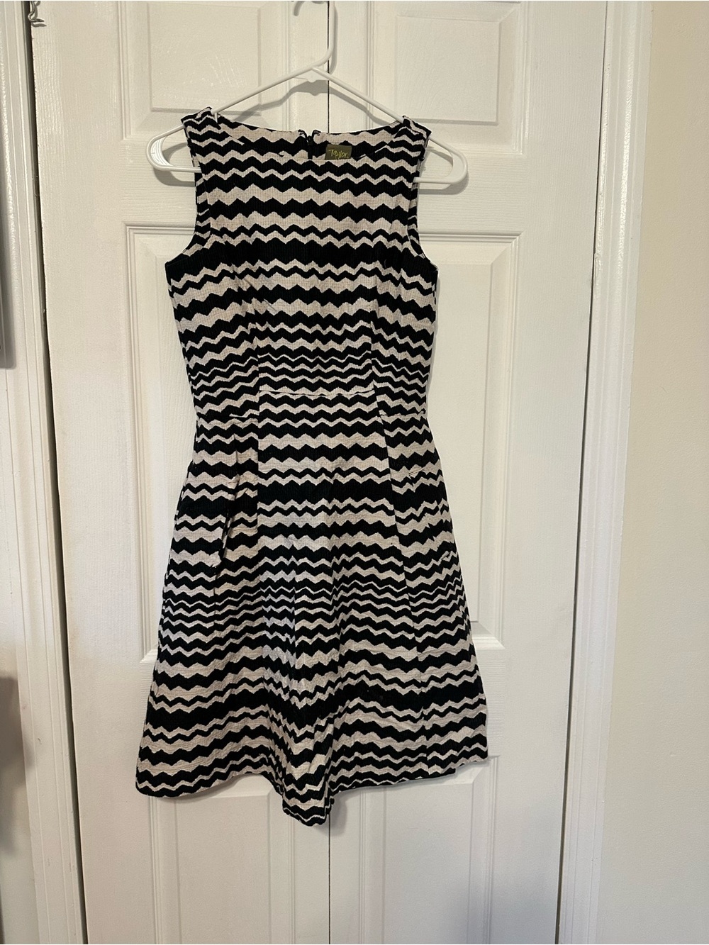 Taylor Black and White Chevron Sleeveless Fit-and-Flare Dress